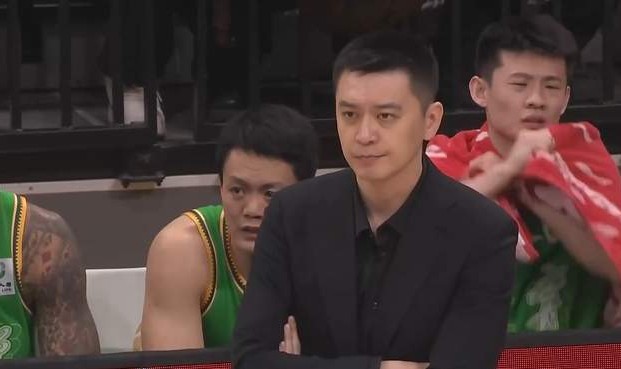 辽篮被黑马狂虐16分！杨鸣输得太憋屈了，新援7投1中堪称大水货