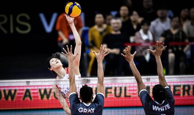 乐鱼-中国女排奥运资格赛遭遇首败 最后三场并非易事