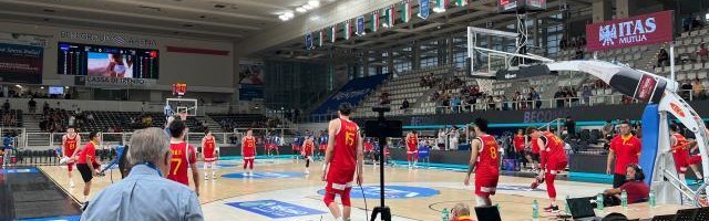 【现场】乔氏男篮焕然一新 李凯尔今夜正式亮相